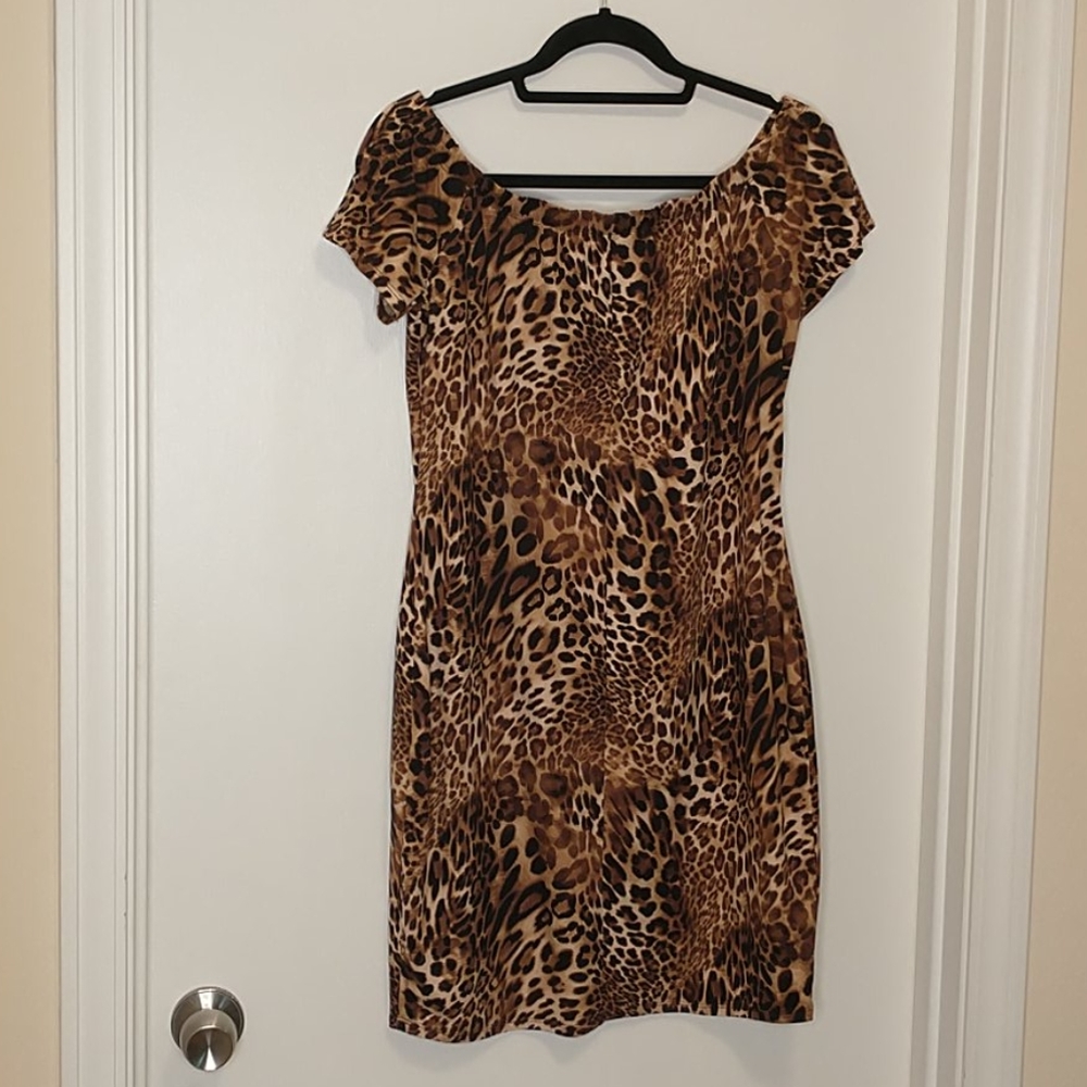 Forever 21 off the shoulder animal print dress - Picture 5 of 5